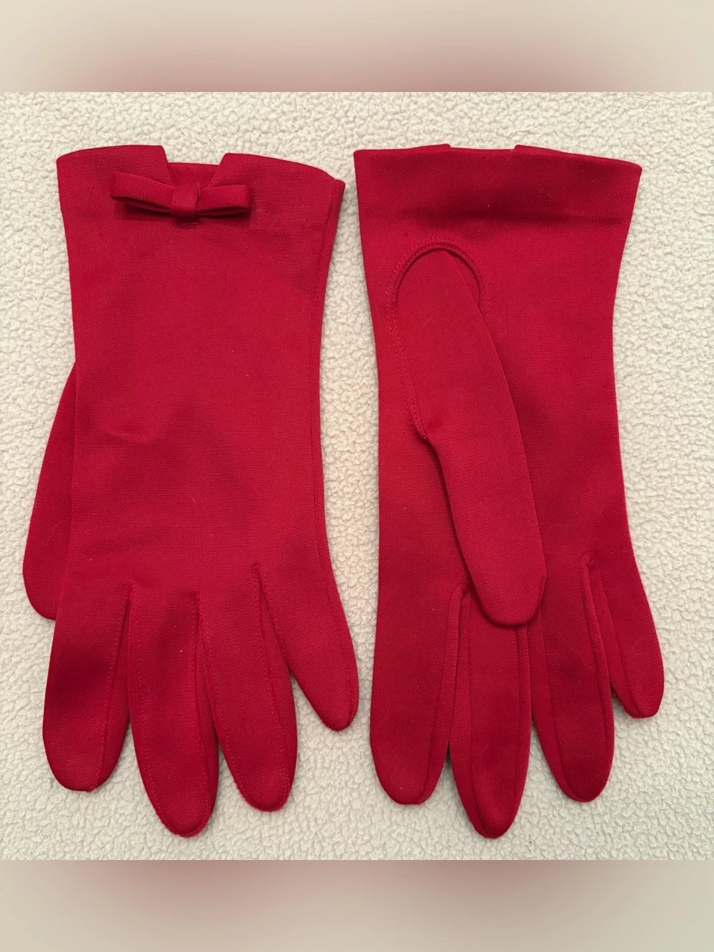 Hansen Glove Corp. VINTAGE Classic Red Women's Gloves with Bow Accent